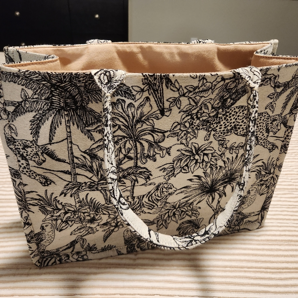 Tote Style Like Christian Dior
